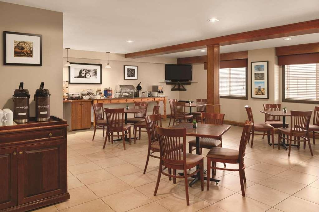 Country Inn & Suites By Radisson, Saskatoon, Sk Restoran fotoğraf