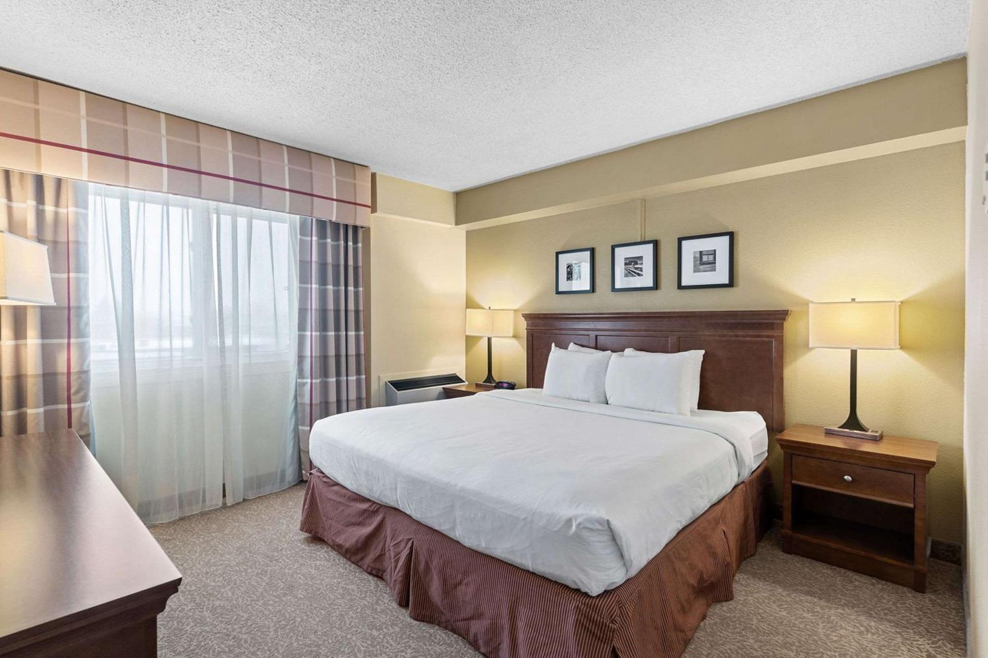 Country Inn & Suites By Radisson, Saskatoon, Sk Dış mekan fotoğraf